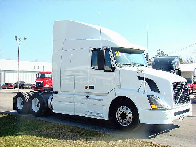 2007 VOLVO VNL64T630 MUNCIE Indiana Photo #0103471A