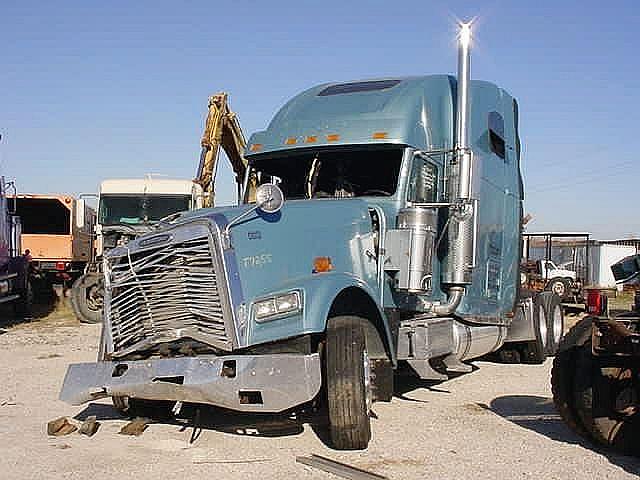 2006 FREIGHTLINER FLD13264T-CLASSIC XL Bowie Texas Photo #0103495A