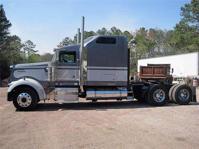 2004 KENWORTH W900L Graysville Alabama Photo #0103509A