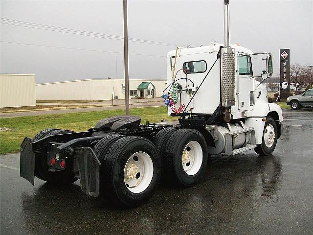 2003 FREIGHTLINER FLD11264ST Plymouth Indiana Photo #0103749A