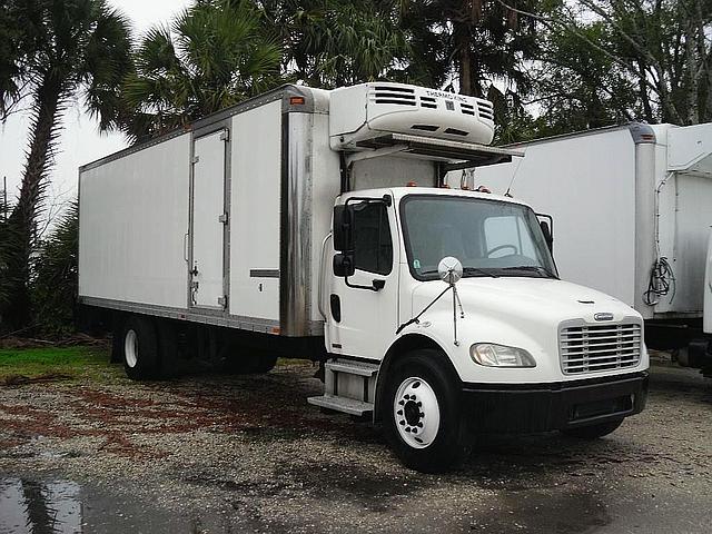 2005 FREIGHTLINER BUSINESS CLASS M2 106 Sanford Florida Photo #0104481A