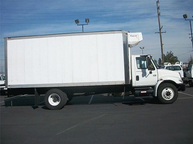 2006 INTERNATIONAL 4300 FONTANA California Photo #0104995A