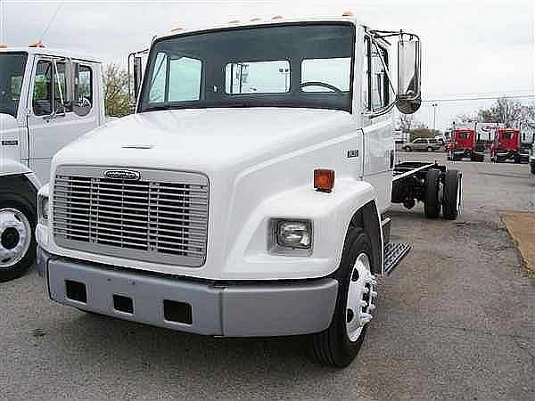 2003 FREIGHTLINER FL70 Nashville Tennessee Photo #0105278A