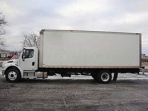 2005 FREIGHTLINER BUSINESS CLASS M2 106 Hilliard Ohio Photo #0105310A