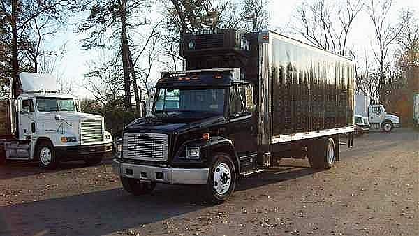 2004 FREIGHTLINER FL70 Laurel Maryland Photo #0105320A