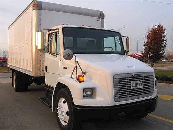 2004 FREIGHTLINER FL70 Bolingbrook Illinois Photo #0105427A