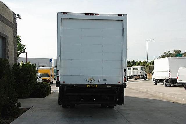 2008 HINO 268A Fresno California Photo #0105678A