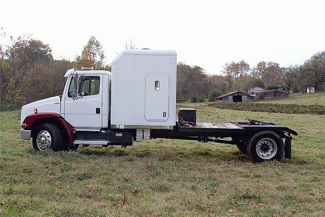 1999 FREIGHTLINER FL70 Shelby North Carolina Photo #0106413A