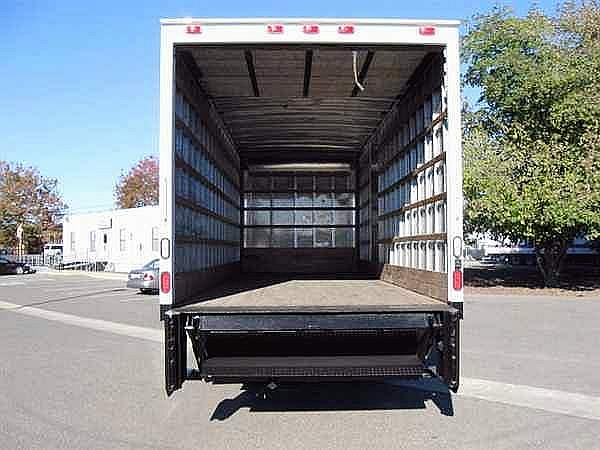 2006 FREIGHTLINER BUSINESS CLASS M2 106 West Sacramento California Photo #0107270A