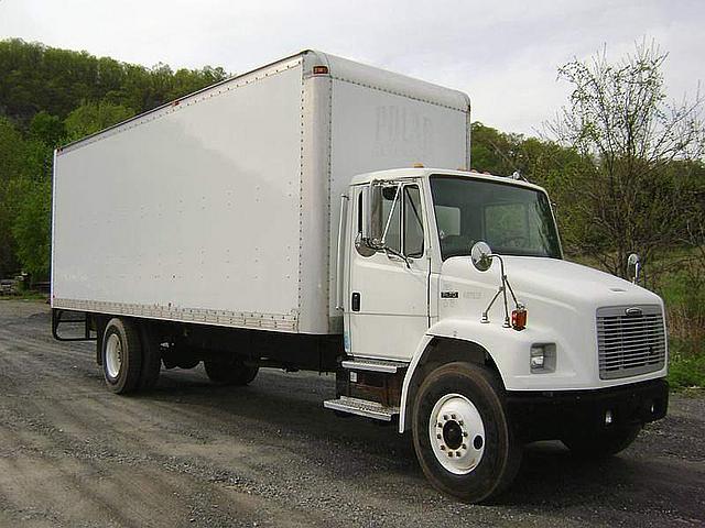 2004 FREIGHTLINER FL70 New Windsor New York Photo #0107621A