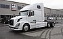 2011 VOLVO VNL64T670.