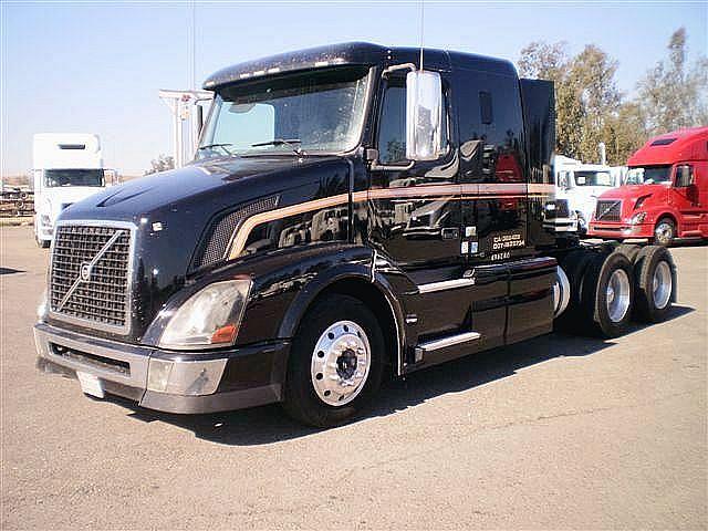 2008 VOLVO VNL64T430 Fontana California Photo #0108532A