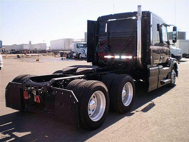 2008 VOLVO VNL64T430 Fontana California Photo #0108532A