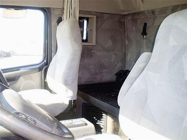 2008 VOLVO VNL64T430 Fontana California Photo #0108532A