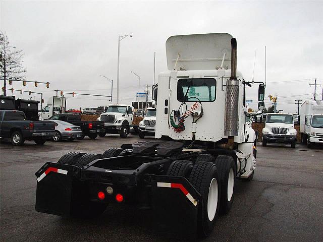 2004 FREIGHTLINER CL12064ST-COLUMBIA 120 Manchester New Hampshire Photo #0108756A