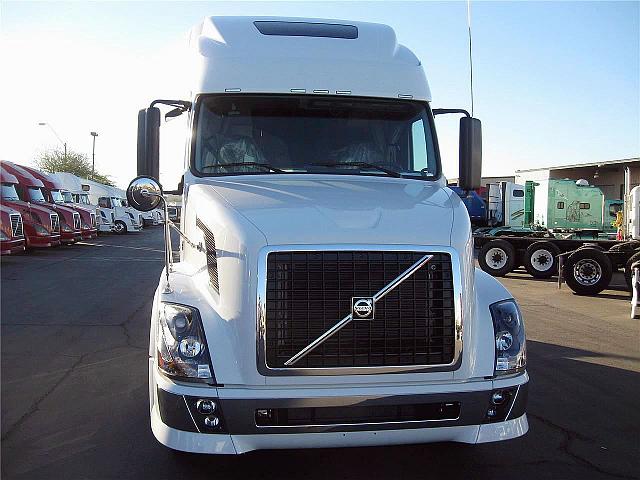 2011 VOLVO VNL64T670 Phoenix Arizona Photo #0108773A