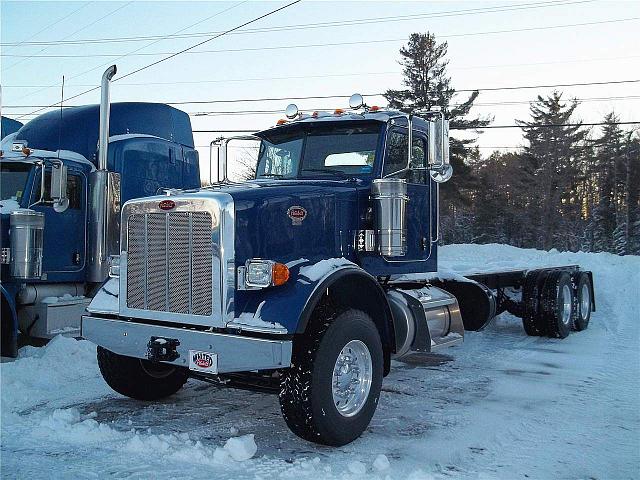 2011 PETERBILT 367 Bangor Maine Photo #0108987A