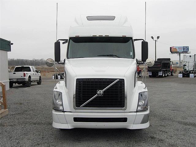 2007 VOLVO VNL64T670 Nashville Tennessee Photo #0108993A