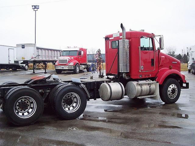 2005 KENWORTH T800 Springfield Illinois Photo #0109370A