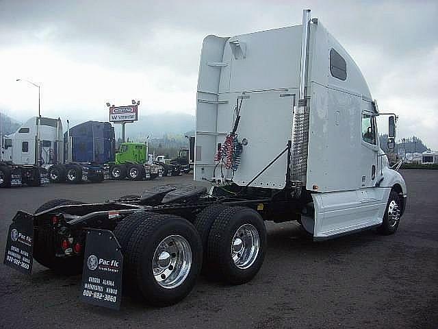 2005 FREIGHTLINER CL12064ST-COLUMBIA 120 Coburg Oregon Photo #0109940A