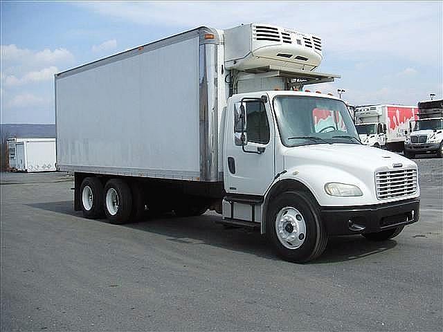 2005 FREIGHTLINER BUSINESS CLASS M2 106 Frystown Pennsylvania Photo #0110056A