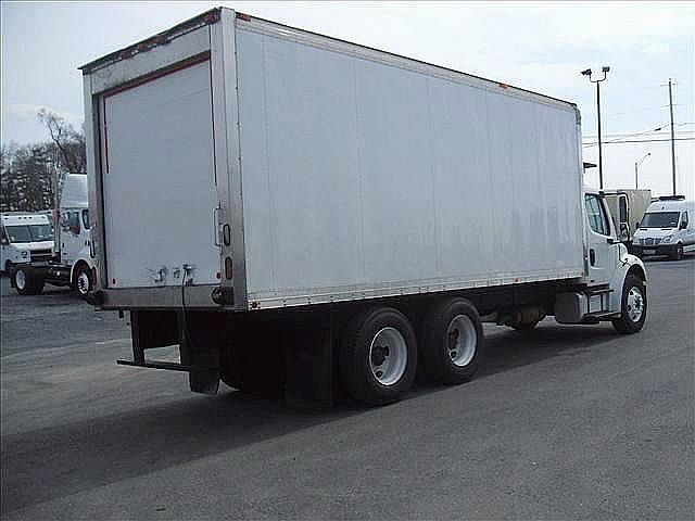 2005 FREIGHTLINER BUSINESS CLASS M2 106 Frystown Pennsylvania Photo #0110056A