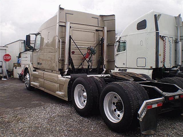 2009 VOLVO VNL64T630 Fontana California Photo #0110115A