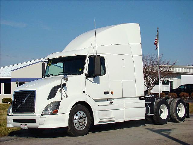 2007 VOLVO VNL64T630 MUNCIE Indiana Photo #0110303A