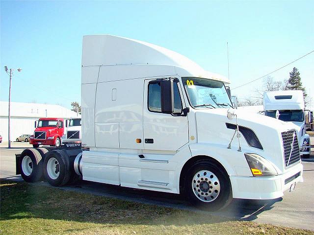 2007 VOLVO VNL64T630 MUNCIE Indiana Photo #0110303A