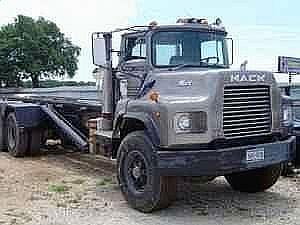 1988 MACK DM600 Moline Michigan Photo #0110313A