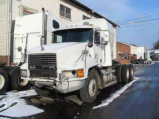 1995 MACK CH613 Thorndale Pennsylvania Photo #0110723A