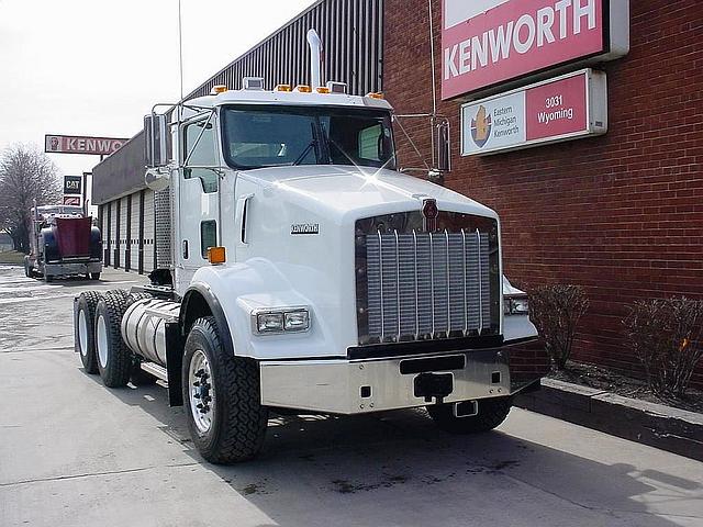 2012 KENWORTH T800 Dearborn Michigan Photo #0110940A