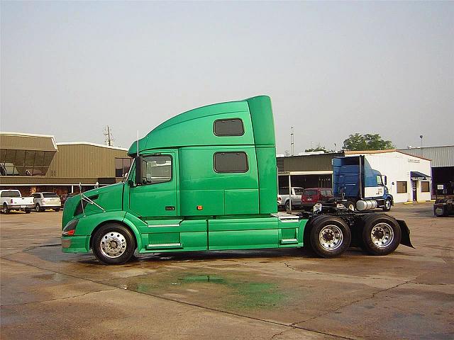 2006 VOLVO VNL64T780 Houston Texas Photo #0111613A