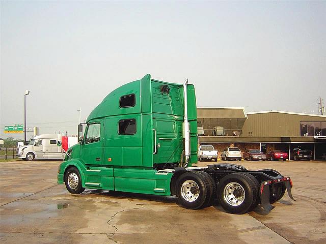 2006 VOLVO VNL64T780 Houston Texas Photo #0111613A