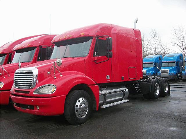 2005 FREIGHTLINER CL12064ST-COLUMBIA 120 Shrewsbury Massachusetts Photo #0111704A