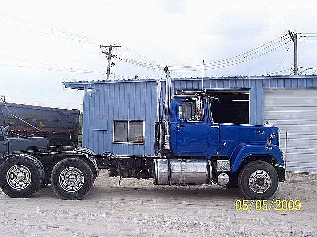 1985 MACK SUPERLINER RW613 Monee Illinois Photo #0111781A