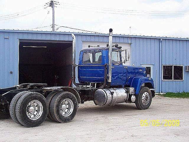 1985 MACK SUPERLINER RW613 Monee Illinois Photo #0111781A