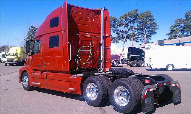 2012 VOLVO VNL64T780 Sauk Rapids Minnesota Photo #0112011A