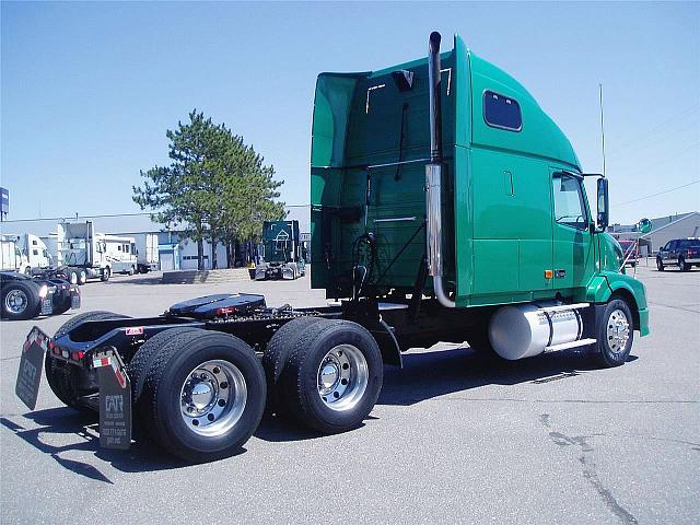 2008 VOLVO VNL64T670 Sauk Rapids Minnesota Photo #0112039A