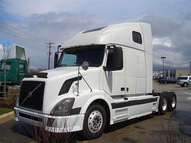 2005 VOLVO VNL64T670 Bolingbrook Illinois Photo #0112087A