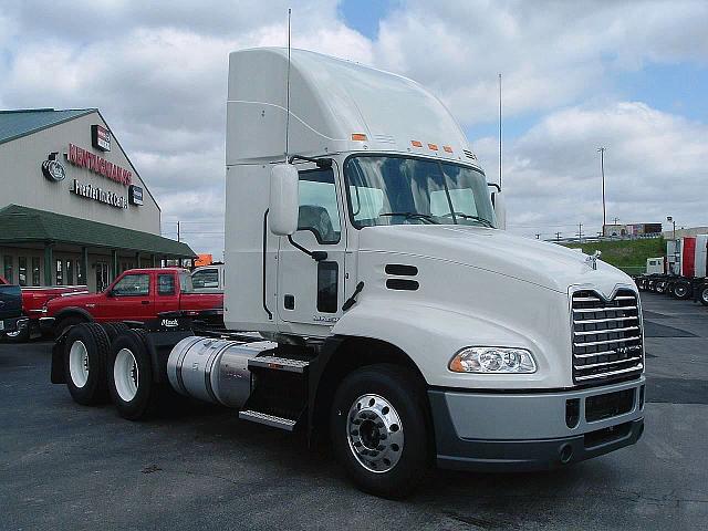 2012 MACK PINNACLE CXU613 Clarksville Indiana Photo #0112191A