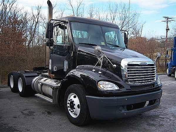 2005 FREIGHTLINER CL11264ST-COLUMBIA 112 Laurel Maryland Photo #0112259A