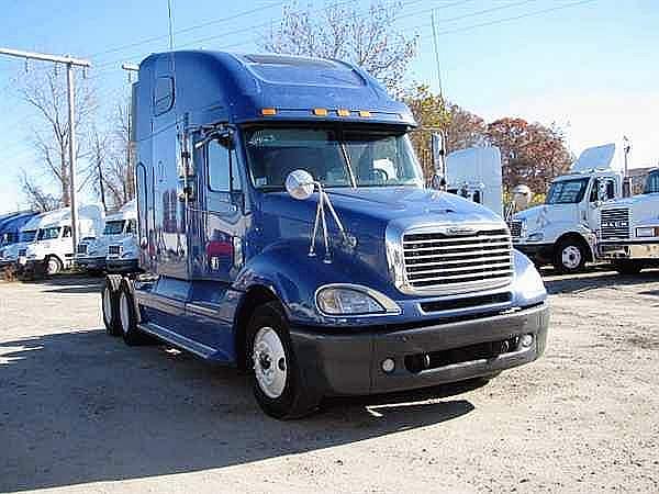 2005 FREIGHTLINER CL12064ST-COLUMBIA 120 Warwick Rhode Island Photo #0112280A