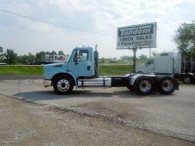 2006 FREIGHTLINER BUSINESS CLASS M2 112 Oak Grove Missouri Photo #0112450A