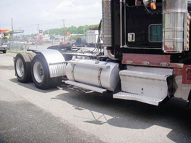 2002 KENWORTH W900L Chicopee Massachusetts Photo #0112457A