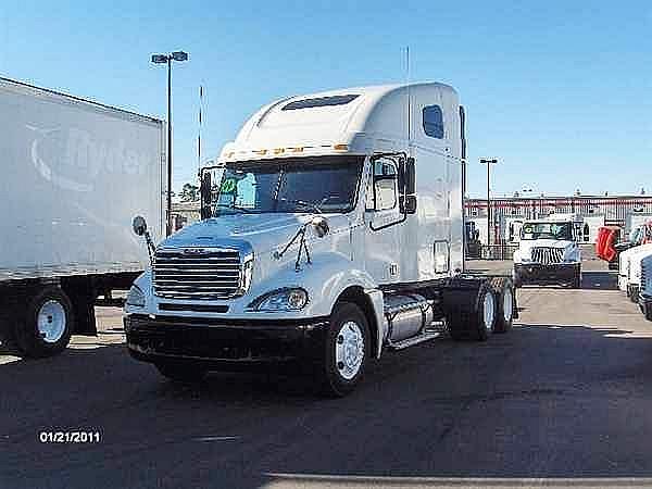 2004 FREIGHTLINER CL12064ST-COLUMBIA 120 Atlanta Georgia Photo #0112702A