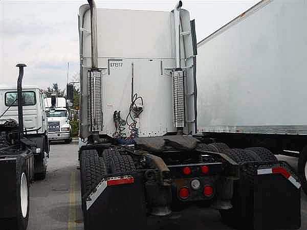 2004 FREIGHTLINER CL12064ST-COLUMBIA 120 Allentown Pennsylvania Photo #0113347A