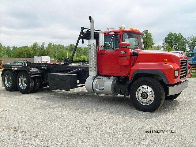 1999 MACK RD688S Louisville Kentucky Photo #0113467A