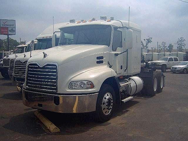 2010 MACK PINNACLE CXU613 Houston Texas Photo #0113537A