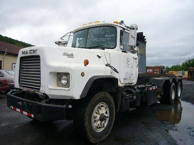 1995 MACK DM690S Sparrow Bush New York Photo #0113824A